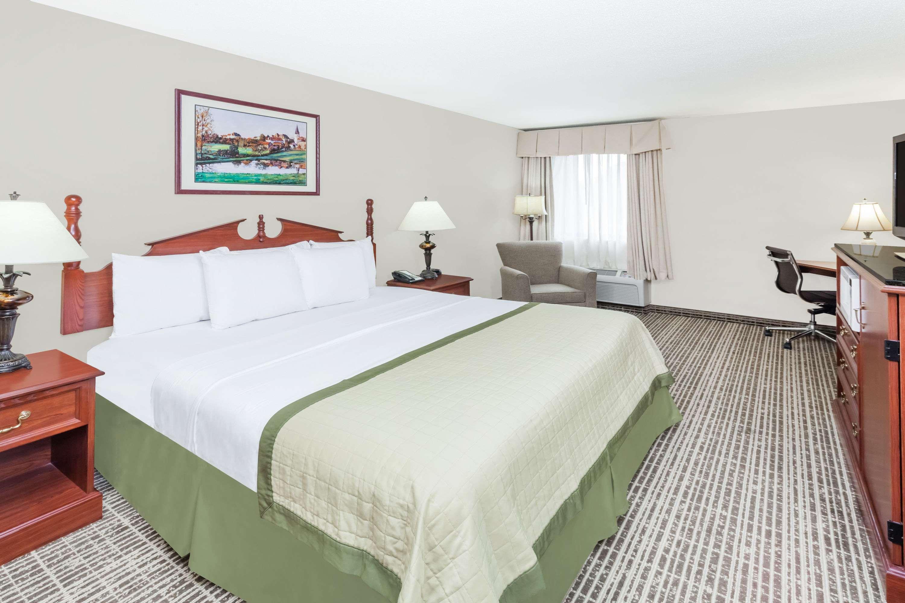 Hotel Baymont By Wyndham Elkhart Esterno foto