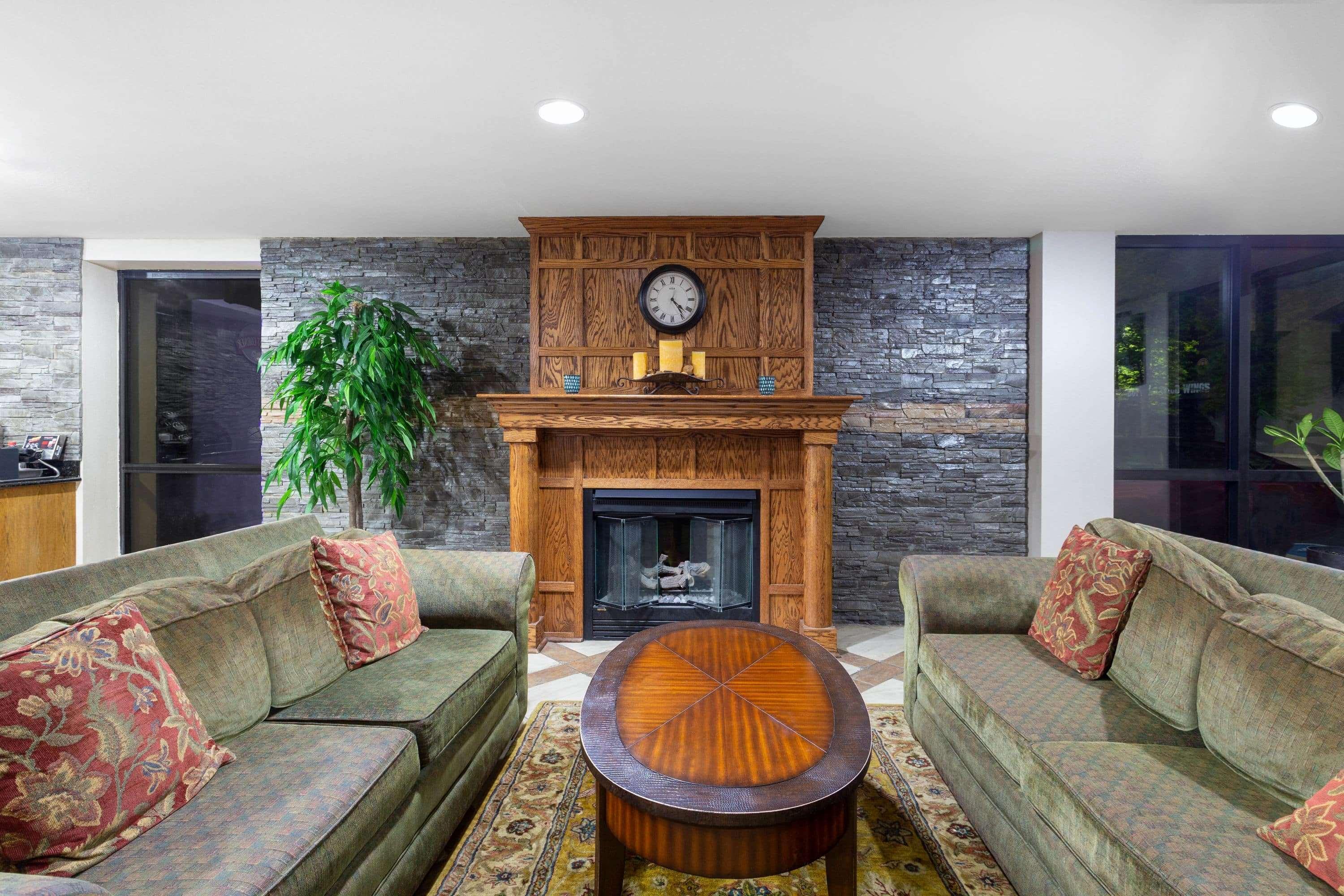 Hotel Baymont By Wyndham Elkhart Esterno foto