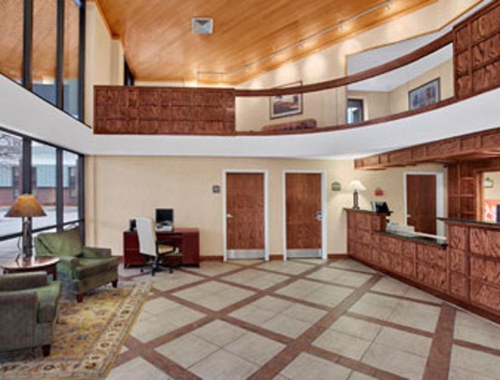 Hotel Baymont By Wyndham Elkhart Esterno foto
